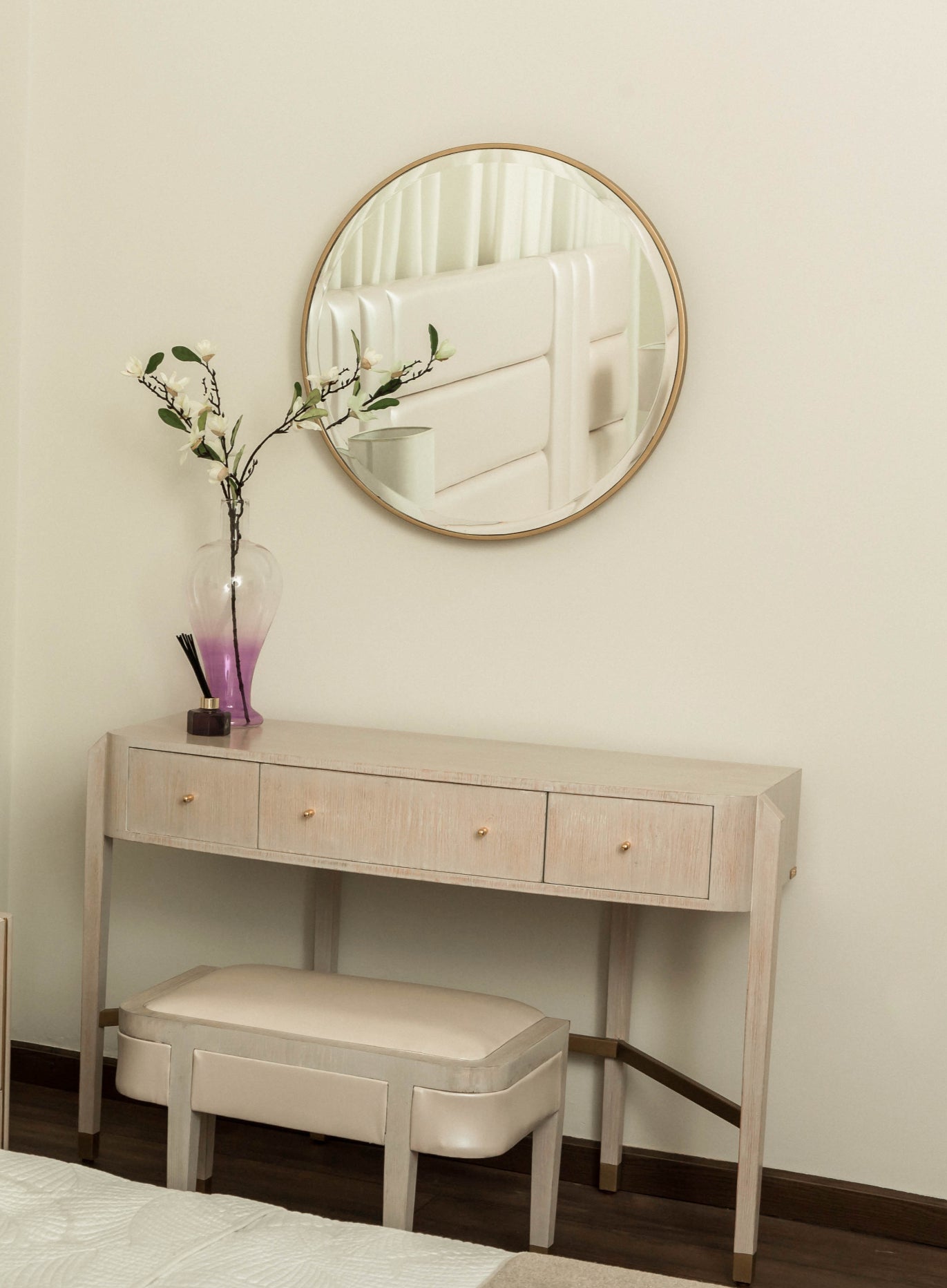 Allure Vanity