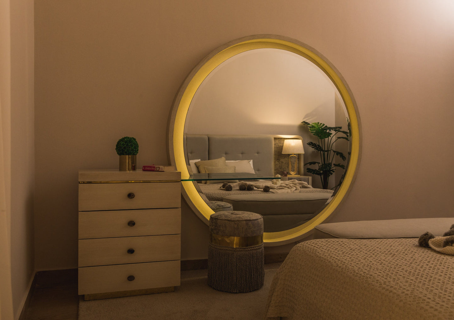Oro Vanity