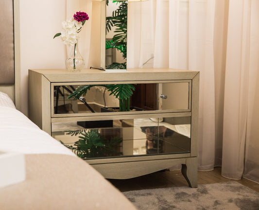 Diamond Commode
