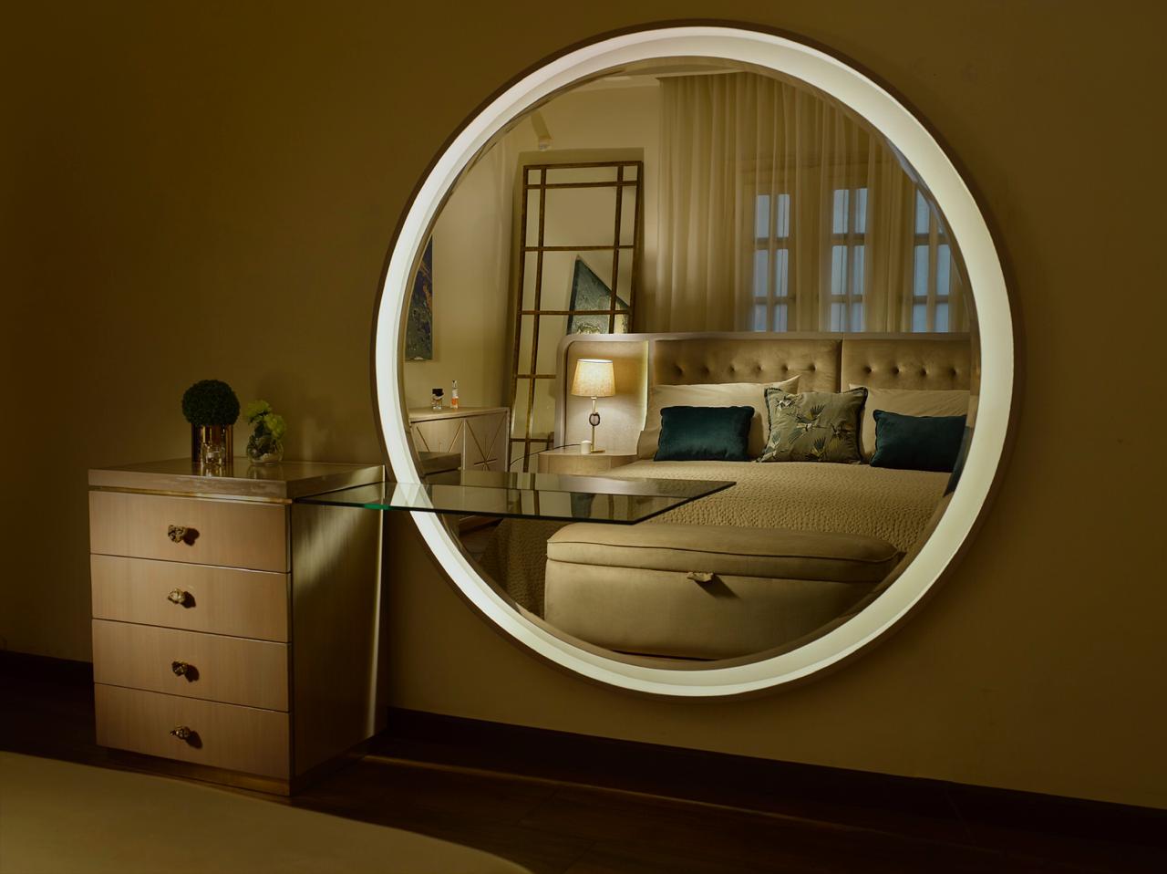 Oro Vanity