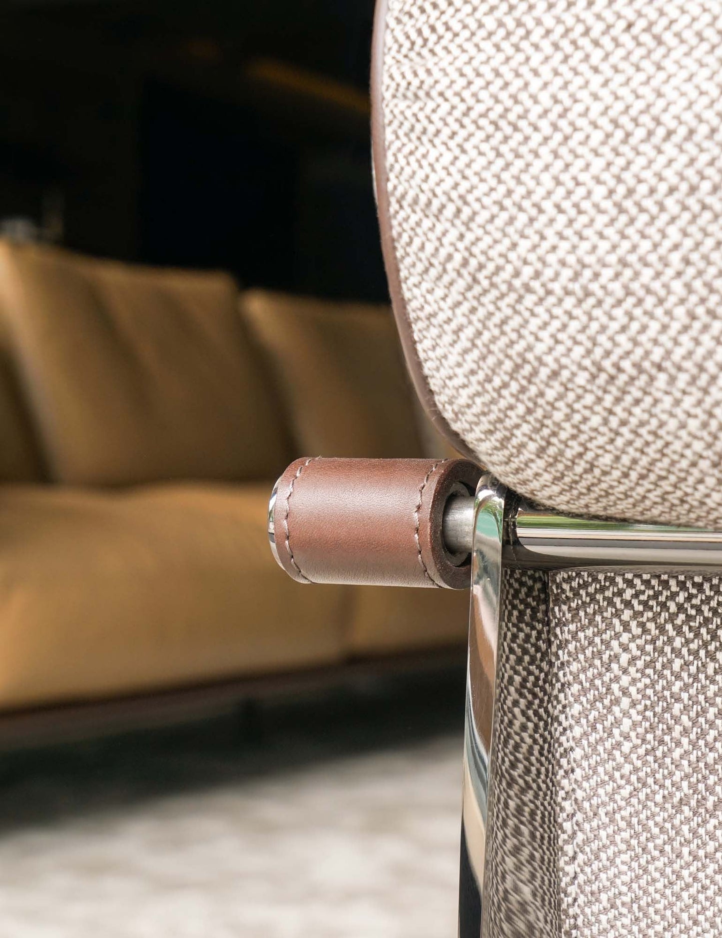 Annysa Armchair