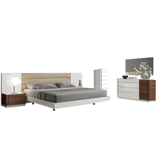 Luxurious bedroom