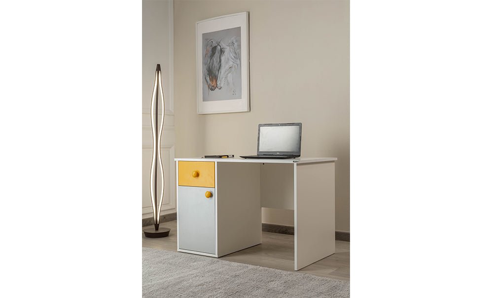 Youth capris bedroom