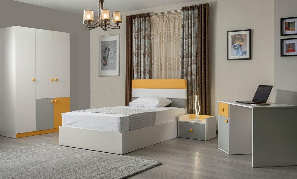 Youth capris bedroom