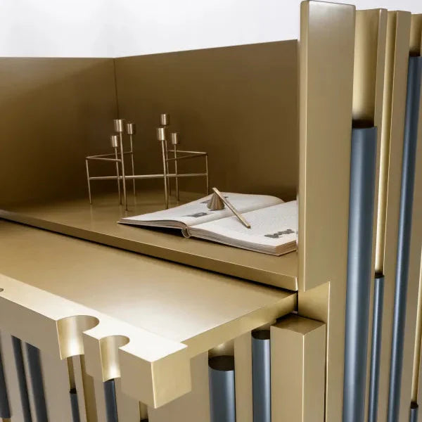 Side storage unit