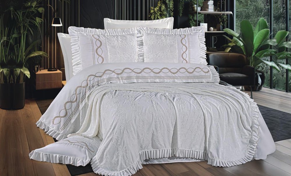 Flora bridal tablecloth, 6 pieces
