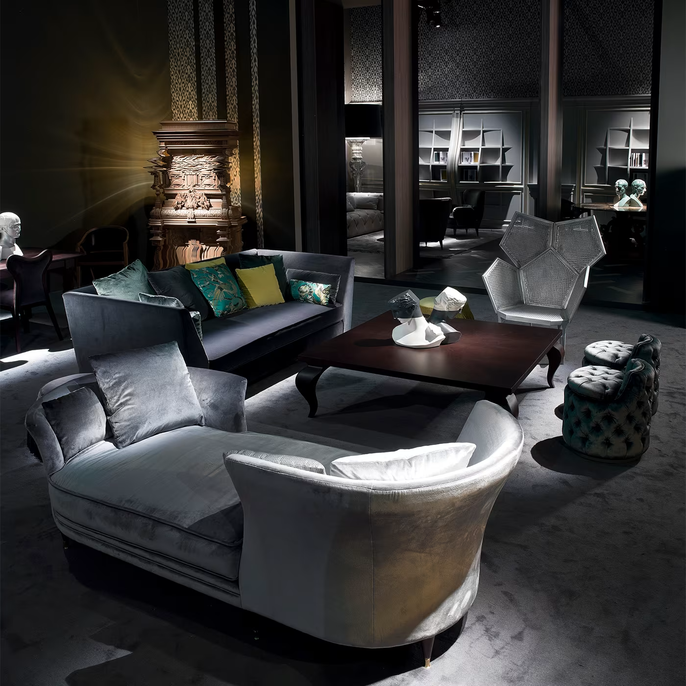 Triclinia Lounge Chair