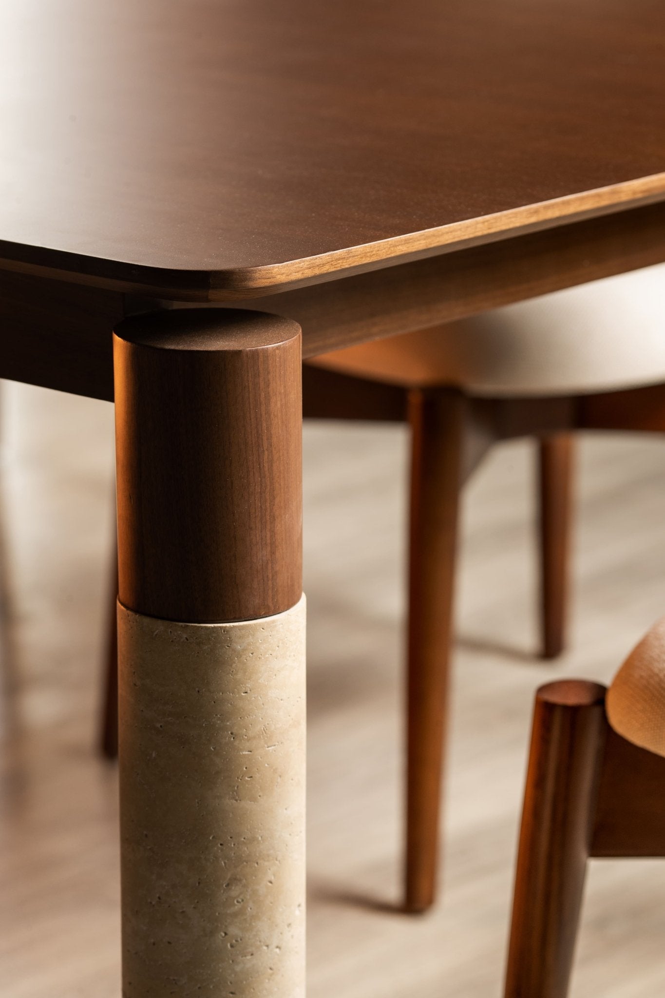 Aro Dining Room Set