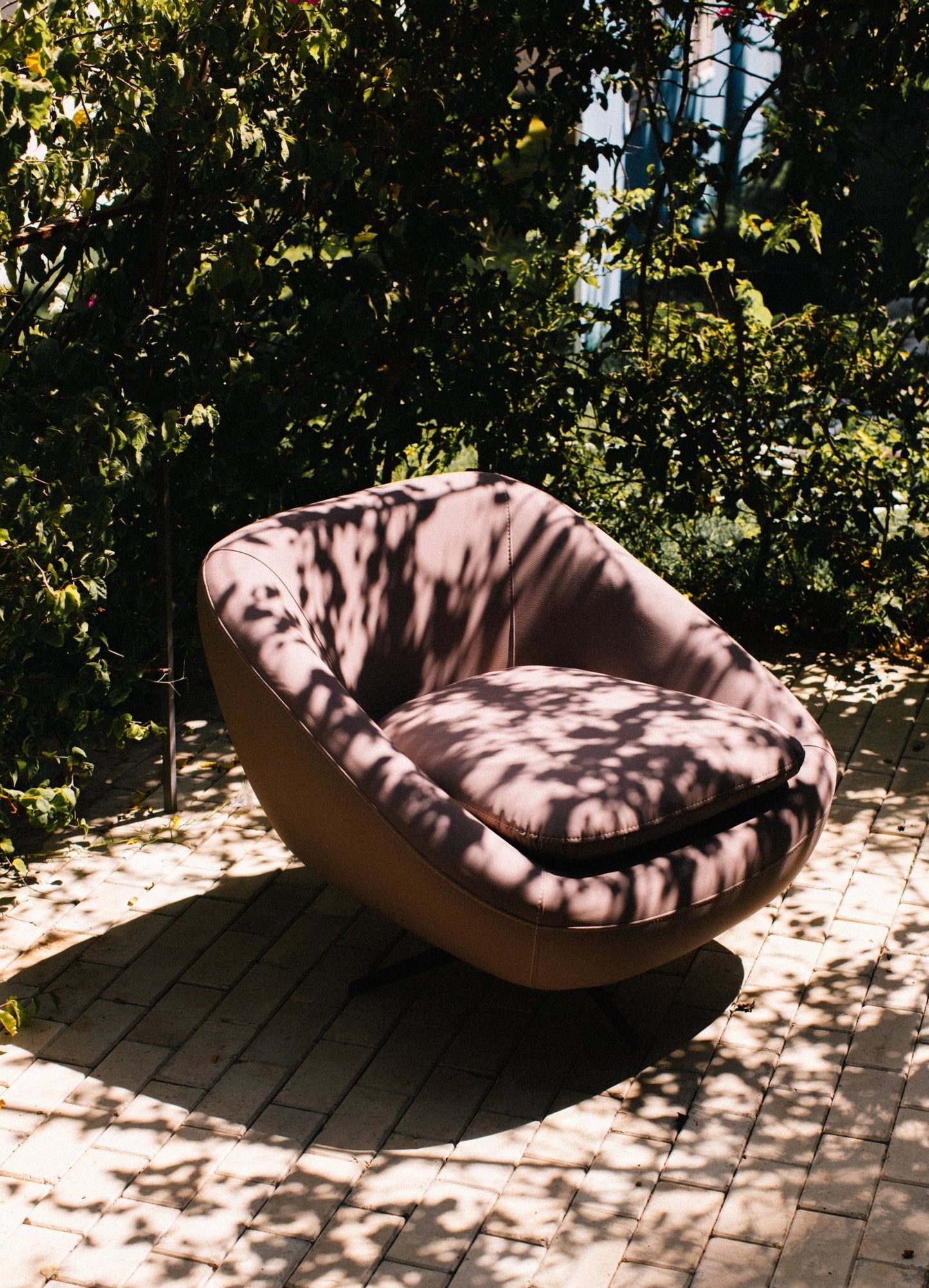 Modern Swivel Cushion Chair