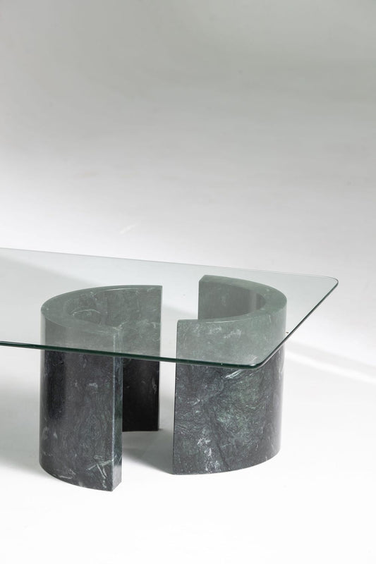Lyra Table