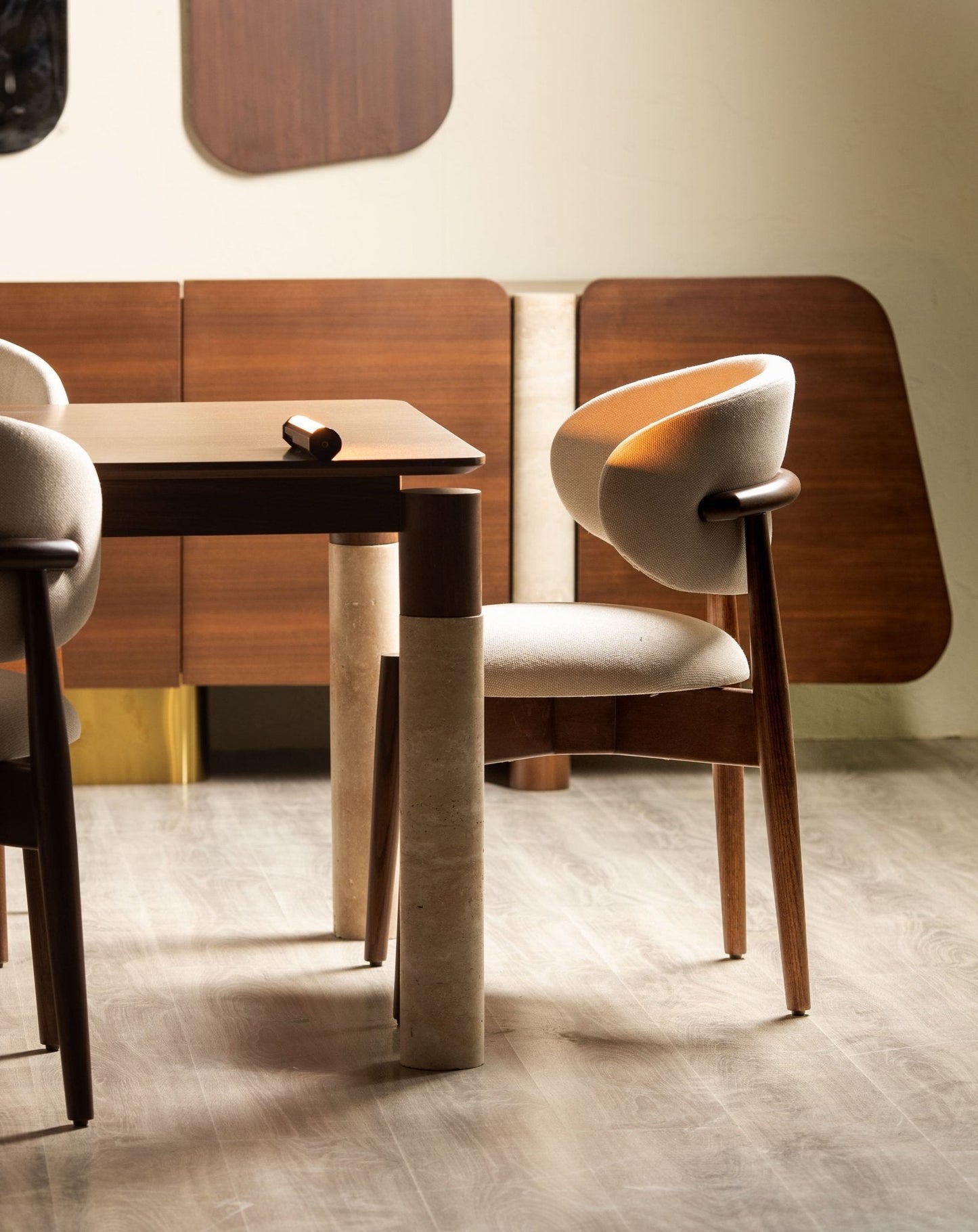 Aro Dining Room Set