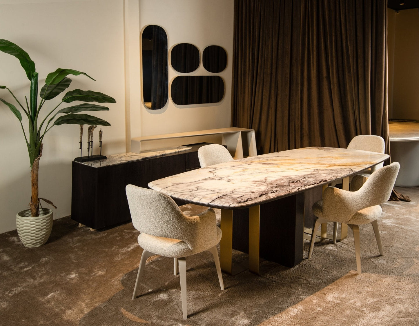 Kavar Dining Room