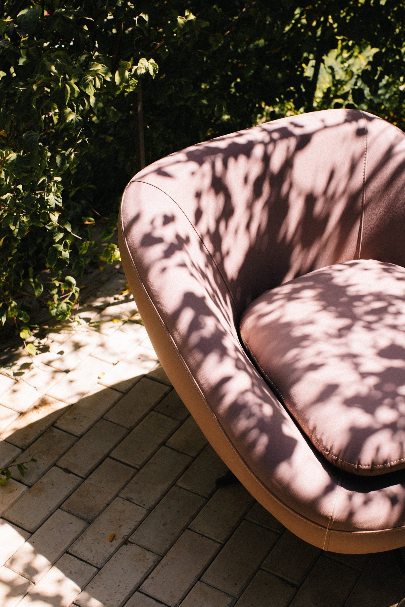 Modern Swivel Cushion Chair