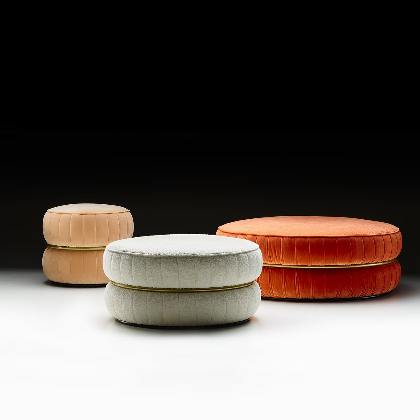 Lillo white pouf
