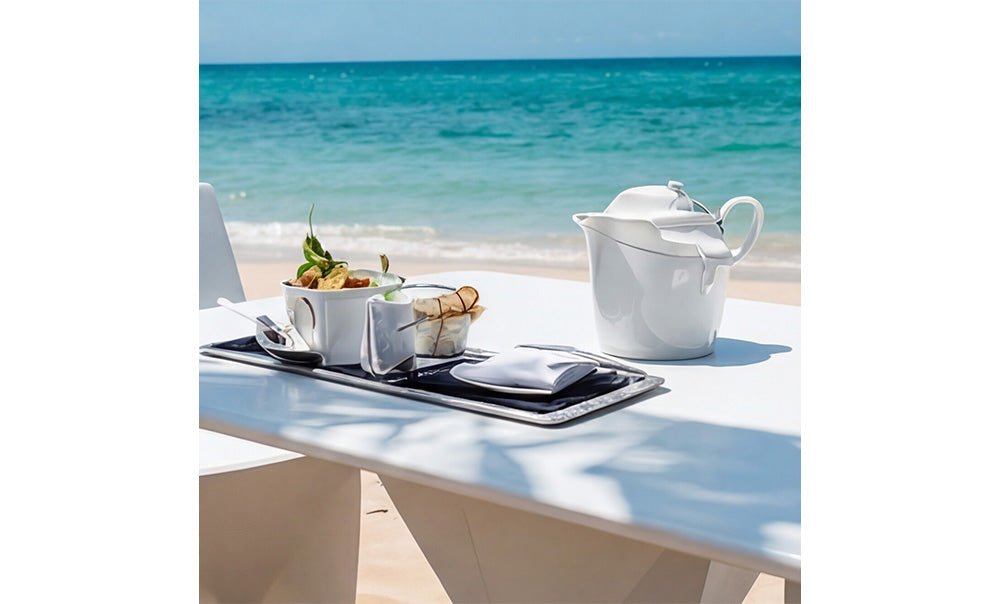 Diamond fiberglass dining table