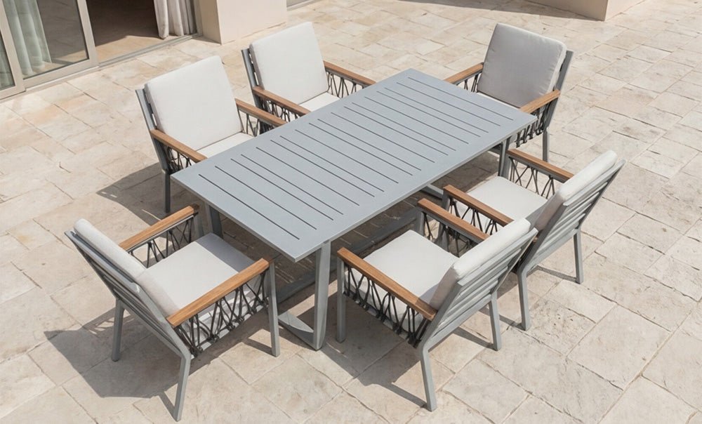 Aluminum vinyl table