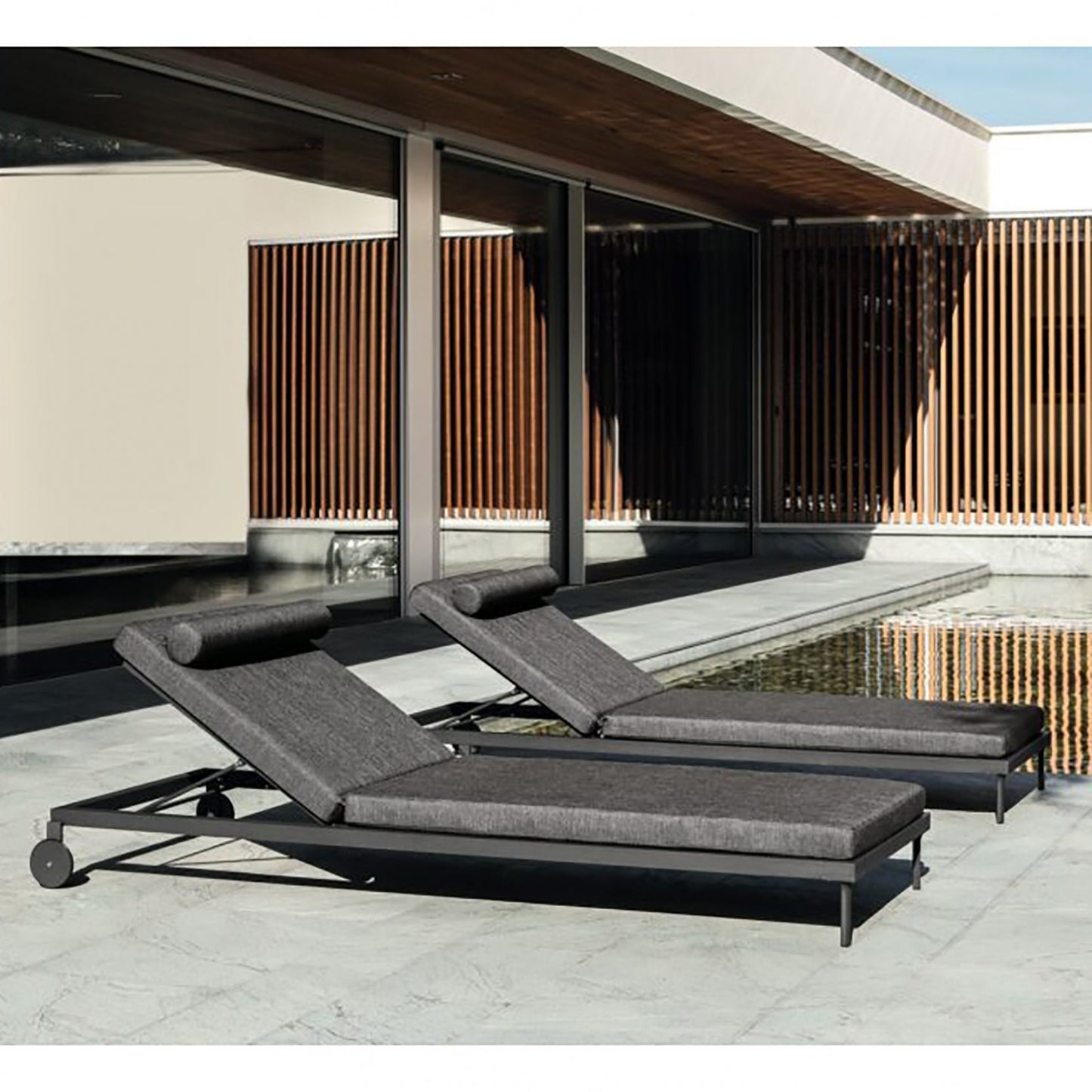 CleoSoft Luxury Outdoor Lounge Chair