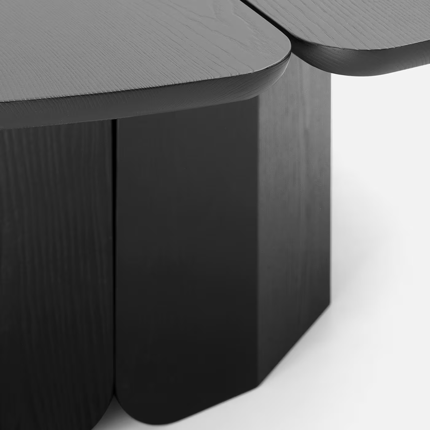 Huli black dining table